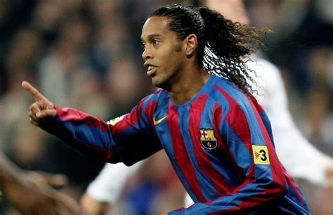 ronaldinho nike advert fake|ronaldinho crossbar challenge advert.